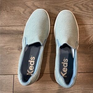 NIB Keds Light Blue Denim Slip-On Shoes